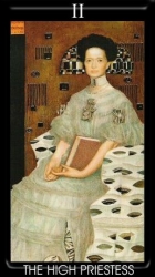 02-major-priestess